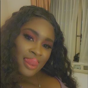 Meet your Posher, Marie